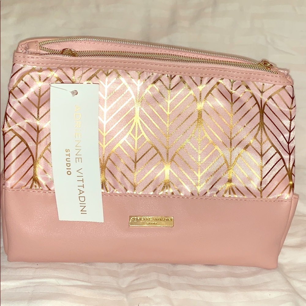 NWT Adrienne Vittadini Beauty bag